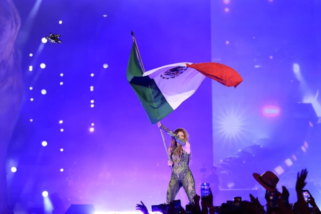 Show gratuito de Shakira no México entra para a história com maior público do Zócalo | Foto: Reprodução/X - @GobCDMX