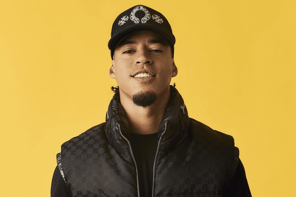 Yoko Ono perde ação contra rapper L7nnon na Justiça brasileira