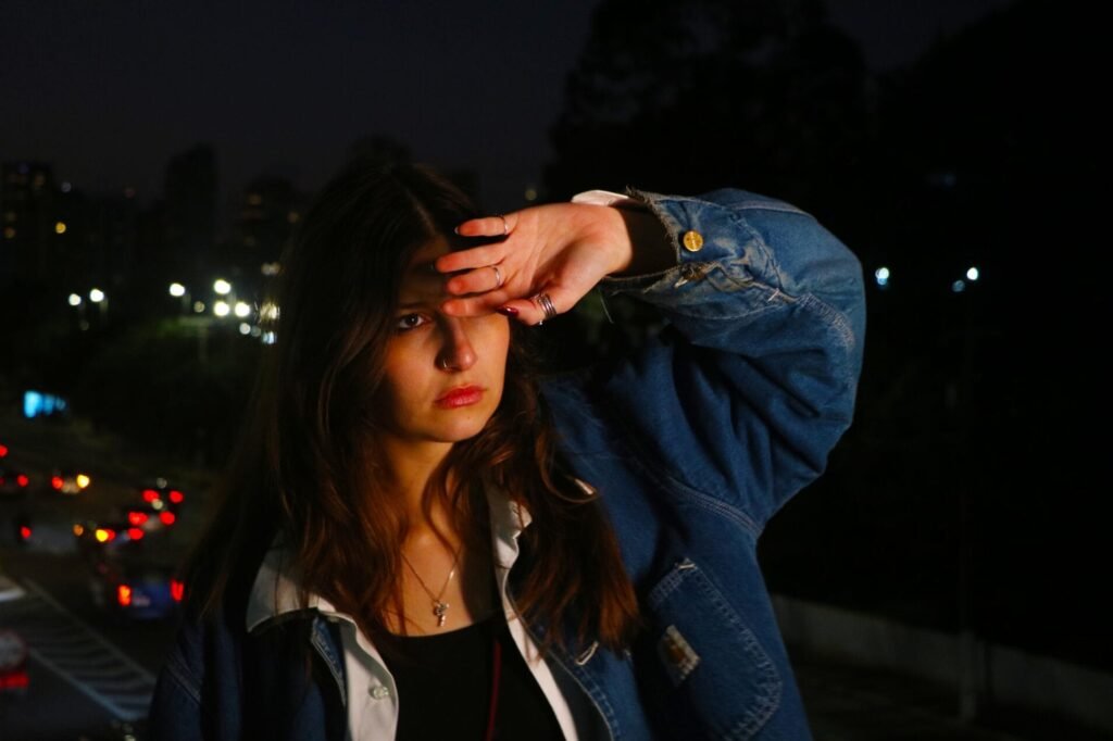 Luiza Aires apresenta novo single com sonoridade intimista