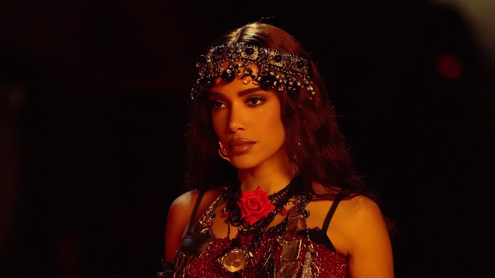 Anitta lança “Desgraça” e abre a narrativa de “Equilibrivm”