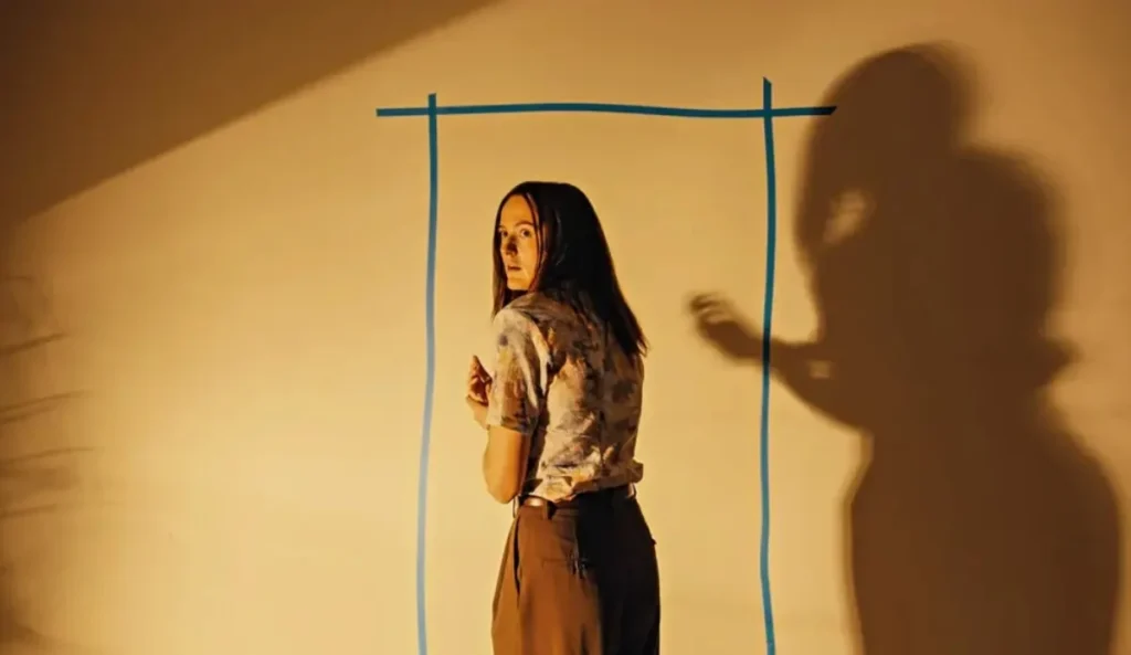 Crítica: “Backrooms: Um Não-Lugar” (Backrooms)