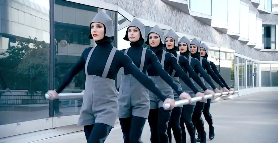 Entenda por que a música "Go" do The Chemical Brothers virou o novo meme do TikTok