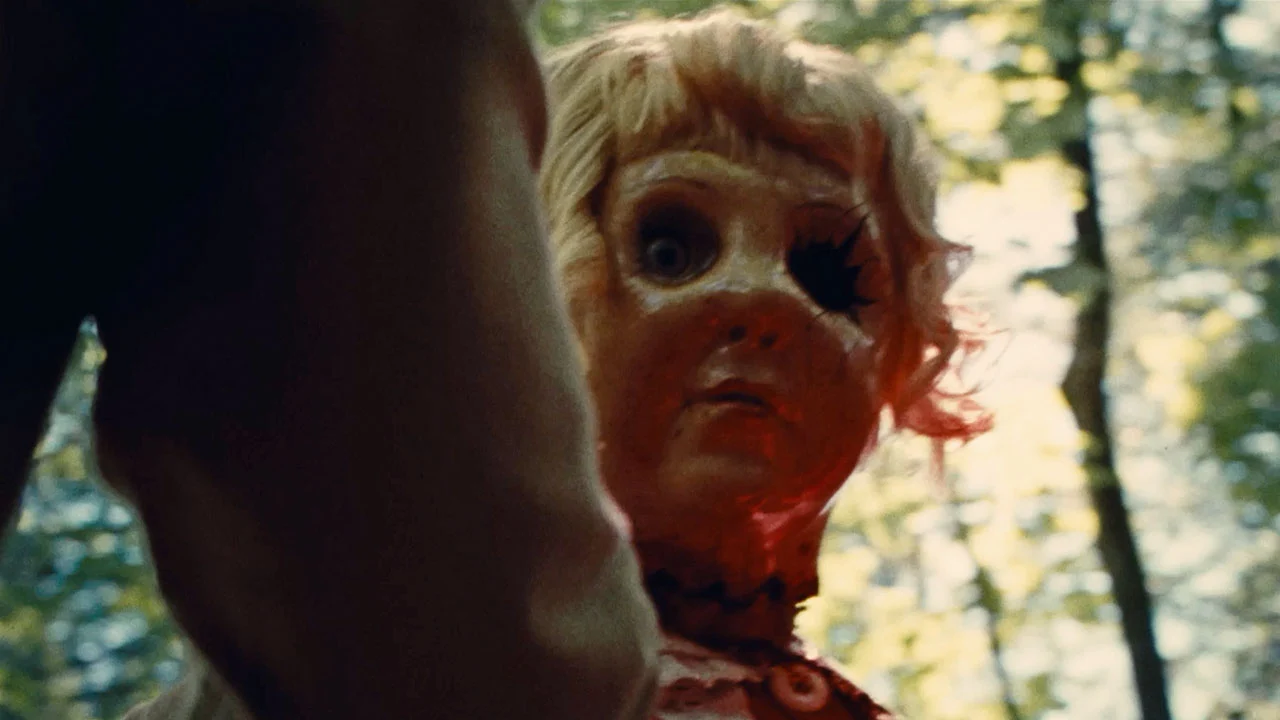 Crítica: “Dolly – A Boneca Maldita” (Dolly)