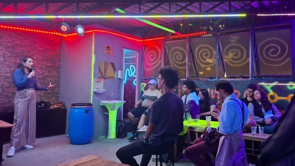 Festival Pint of Science 2026 ocupa bares e cemitério em SP com programação gratuita