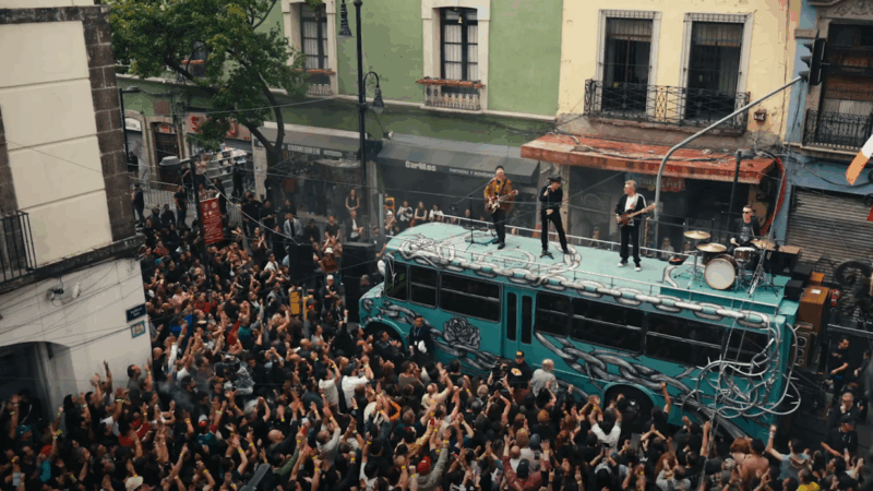 U2 reúne multidão no México durante gravação de videoclipe para música inédita